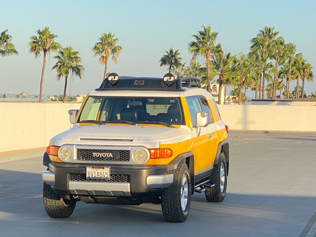 Photo 6 of this TOYOTA FJ CRUISER