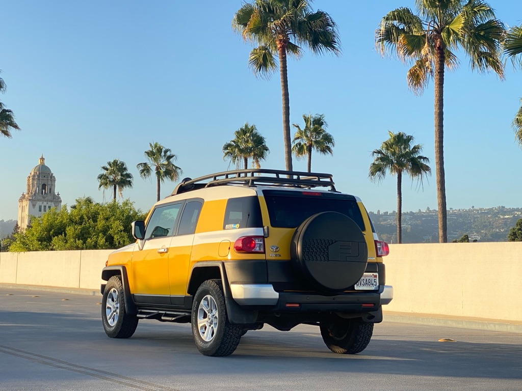 Photo 13 of this TOYOTA FJ CRUISER