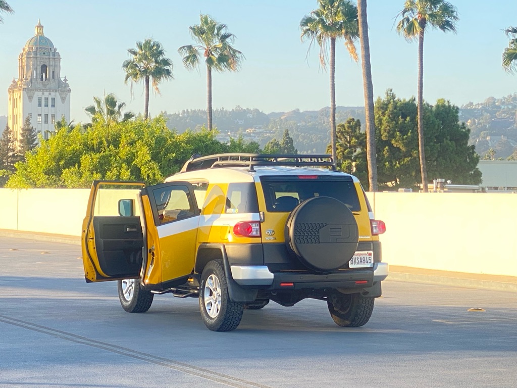 Photo 17 of this TOYOTA FJ CRUISER
