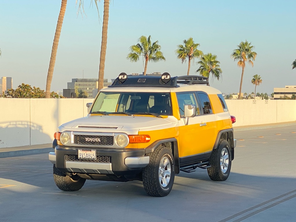Photo 10 of this TOYOTA FJ CRUISER