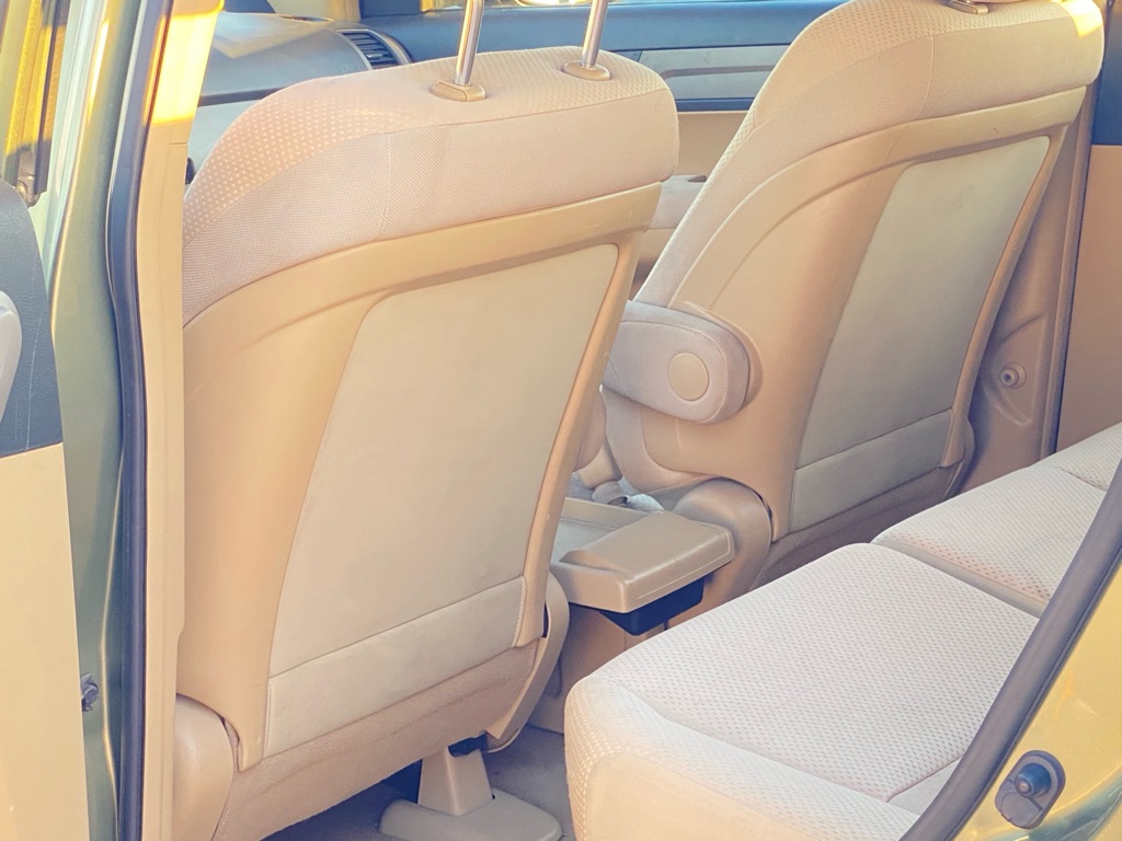 Photo 25 of this HONDA CR-V