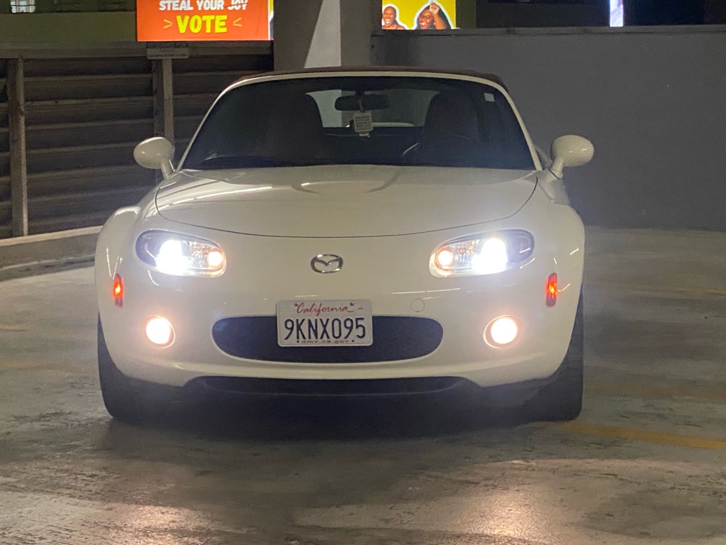 Photo 18 of this MAZDA MX-5 MIATA