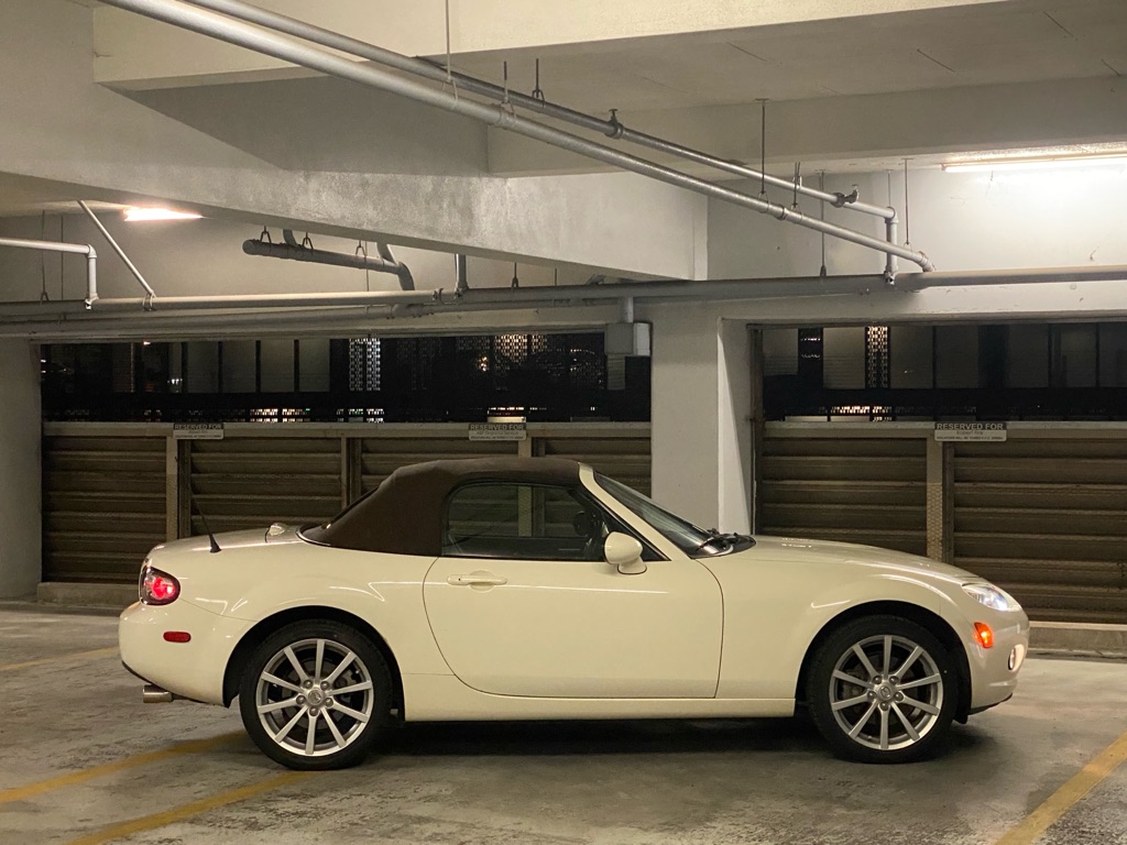 Photo 5 of this MAZDA MX-5 MIATA
