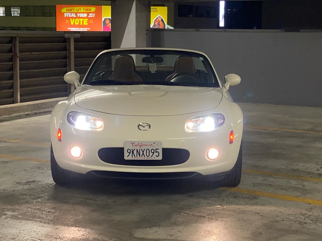 Photo 26 of this MAZDA MX-5 MIATA
