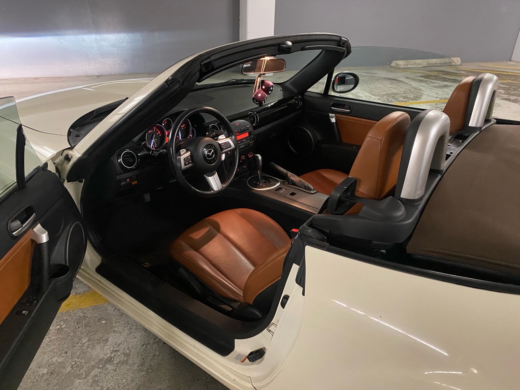 Photo 27 of this MAZDA MX-5 MIATA