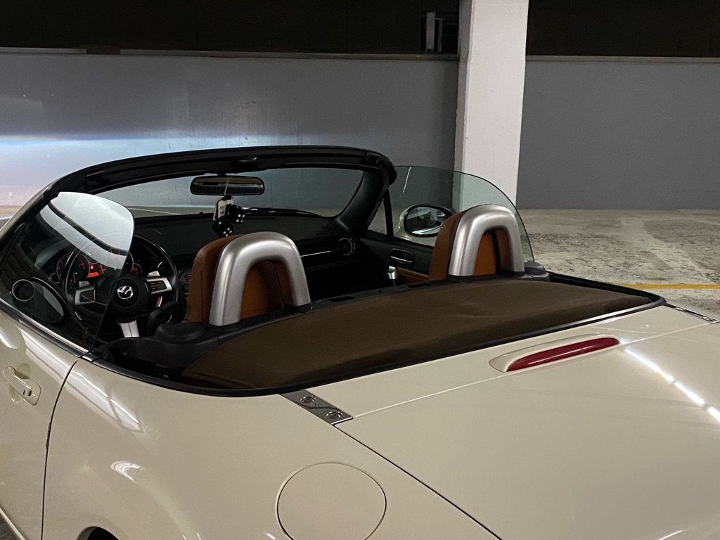 Photo 30 of this MAZDA MX-5 MIATA