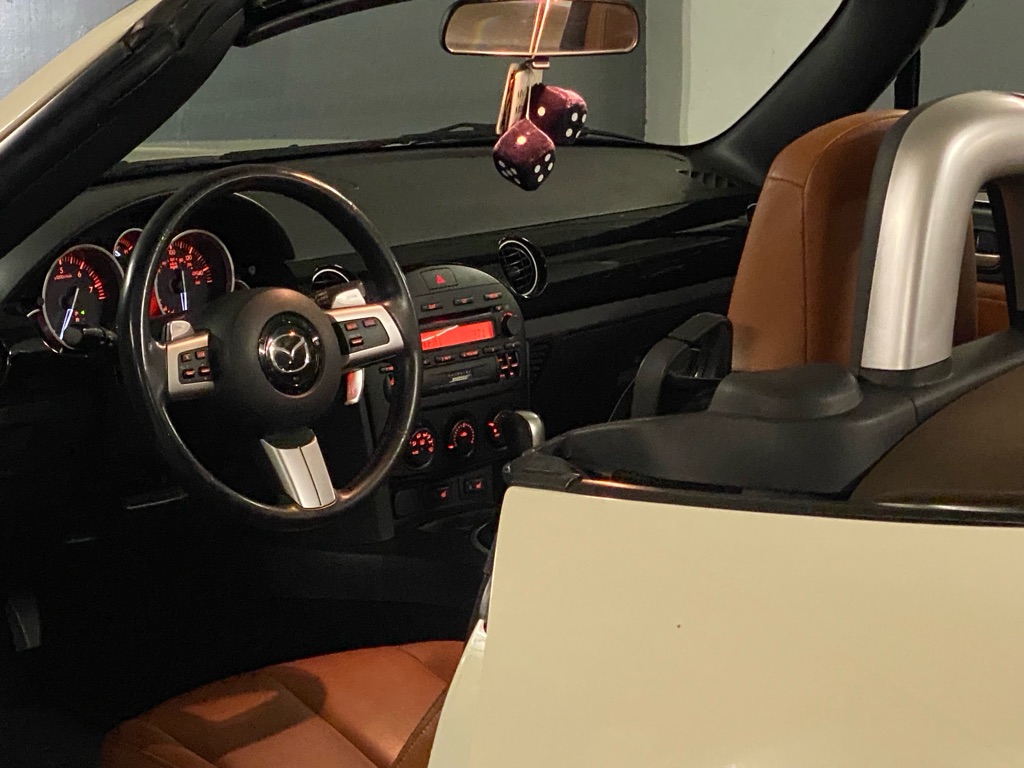 Photo 28 of this MAZDA MX-5 MIATA
