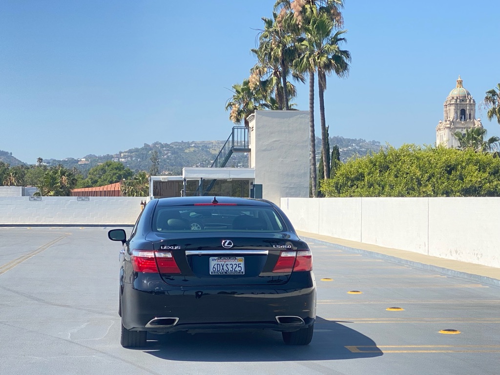 Photo 6 of this LEXUS LS