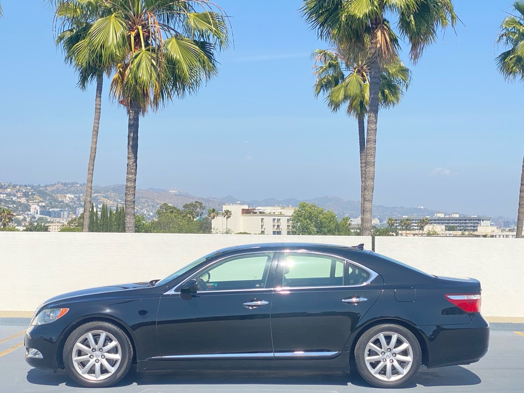 Photo 4 of this LEXUS LS