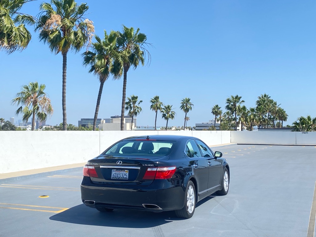 Photo 15 of this LEXUS LS