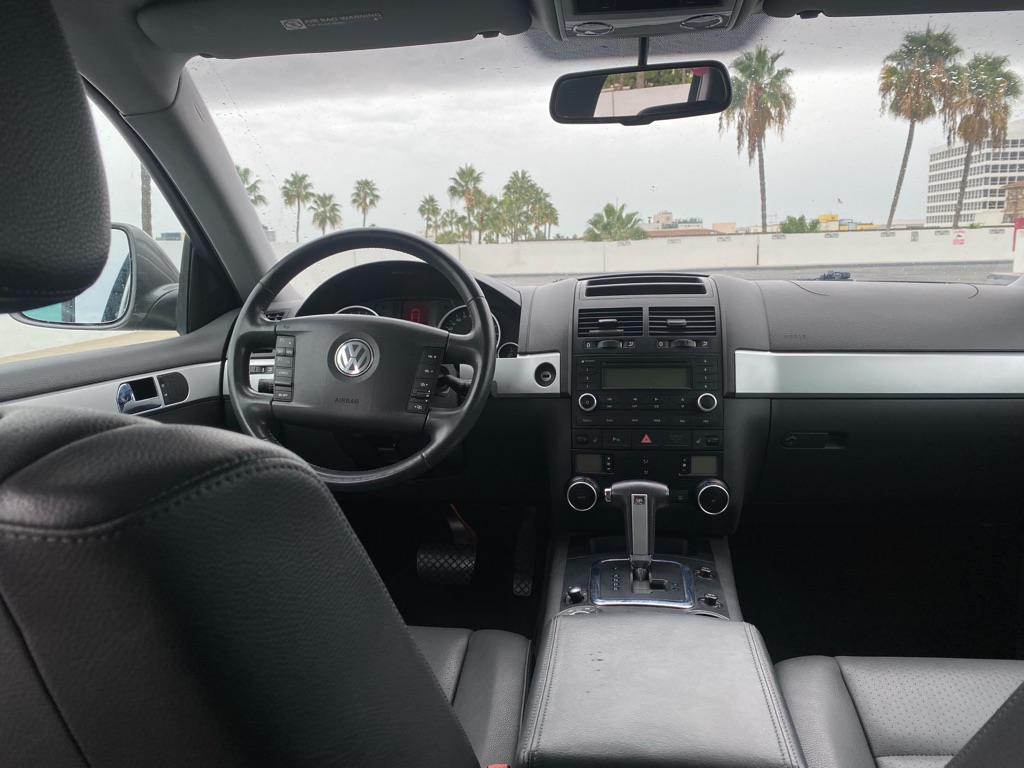 Photo 5 of this VOLKSWAGEN TOUAREG 2