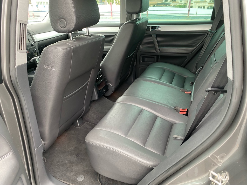 Photo 18 of this VOLKSWAGEN TOUAREG 2