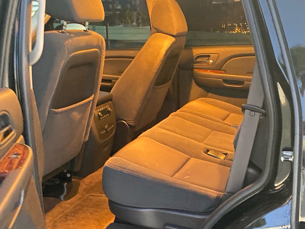 Photo 19 of this CHEVROLET TAHOE
