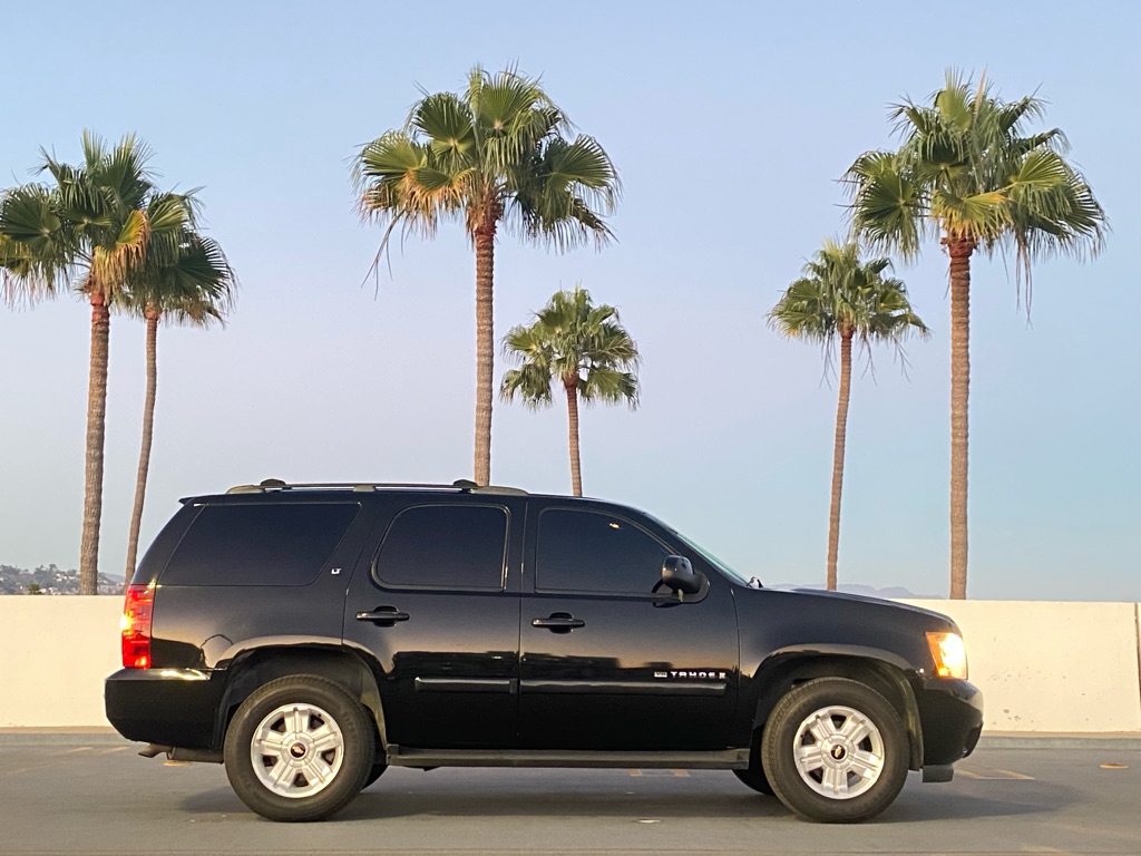 Photo 4 of this CHEVROLET TAHOE
