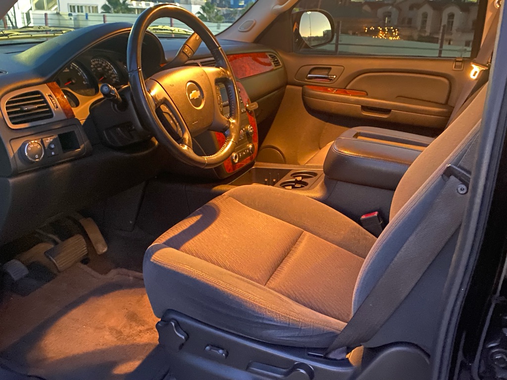 Photo 23 of this CHEVROLET TAHOE