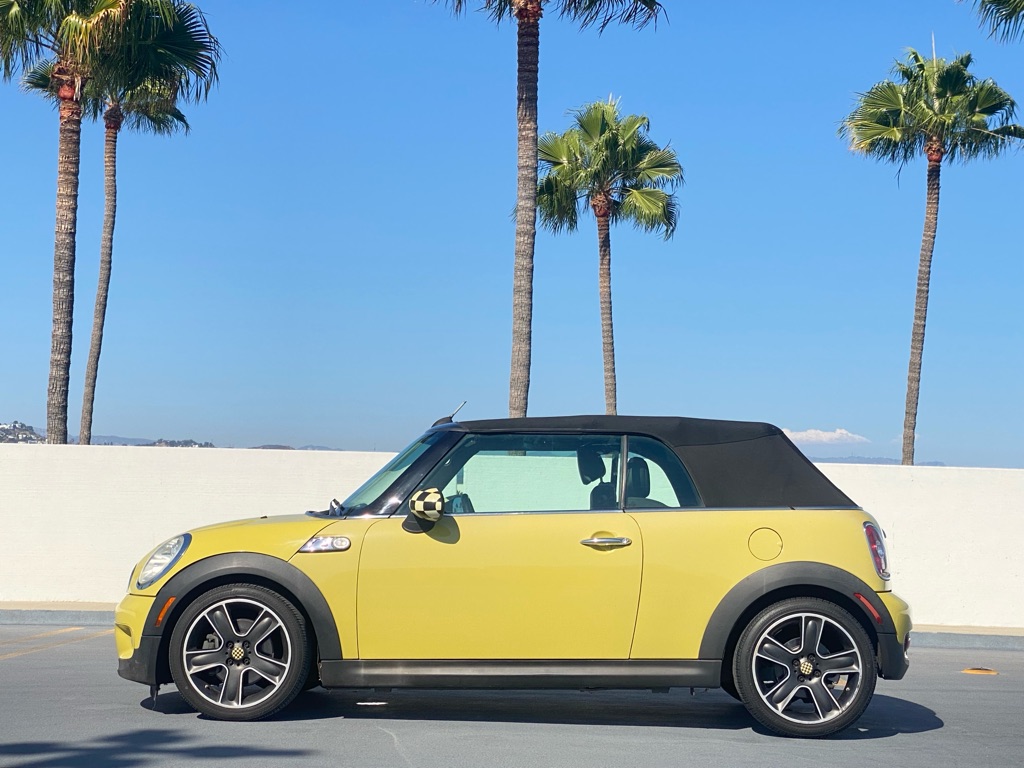 Photo 3 of this MINI COOPER