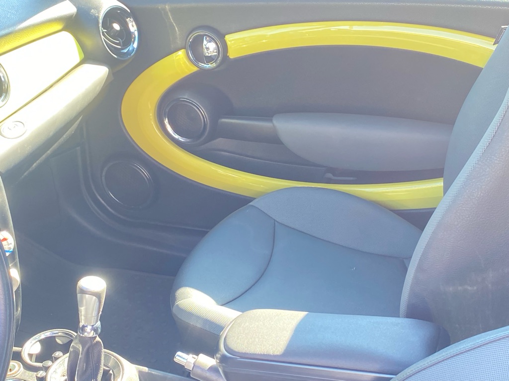 Photo 21 of this MINI COOPER