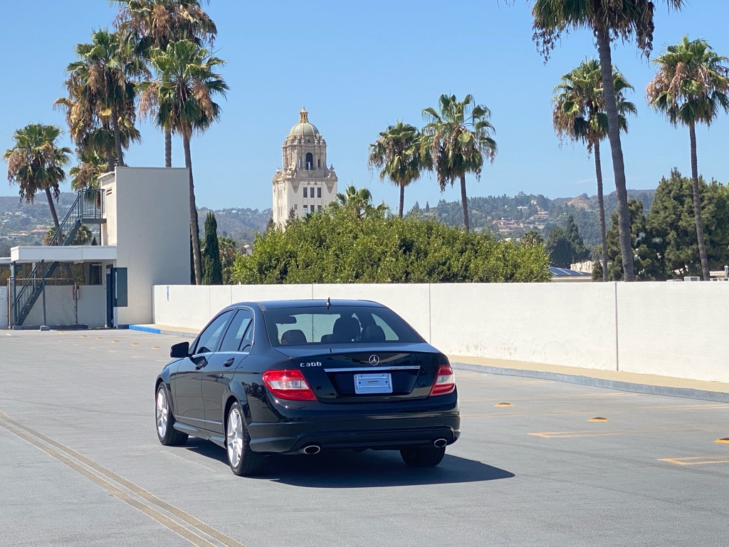 Photo 11 of this MERCEDES-BENZ C-CLASS