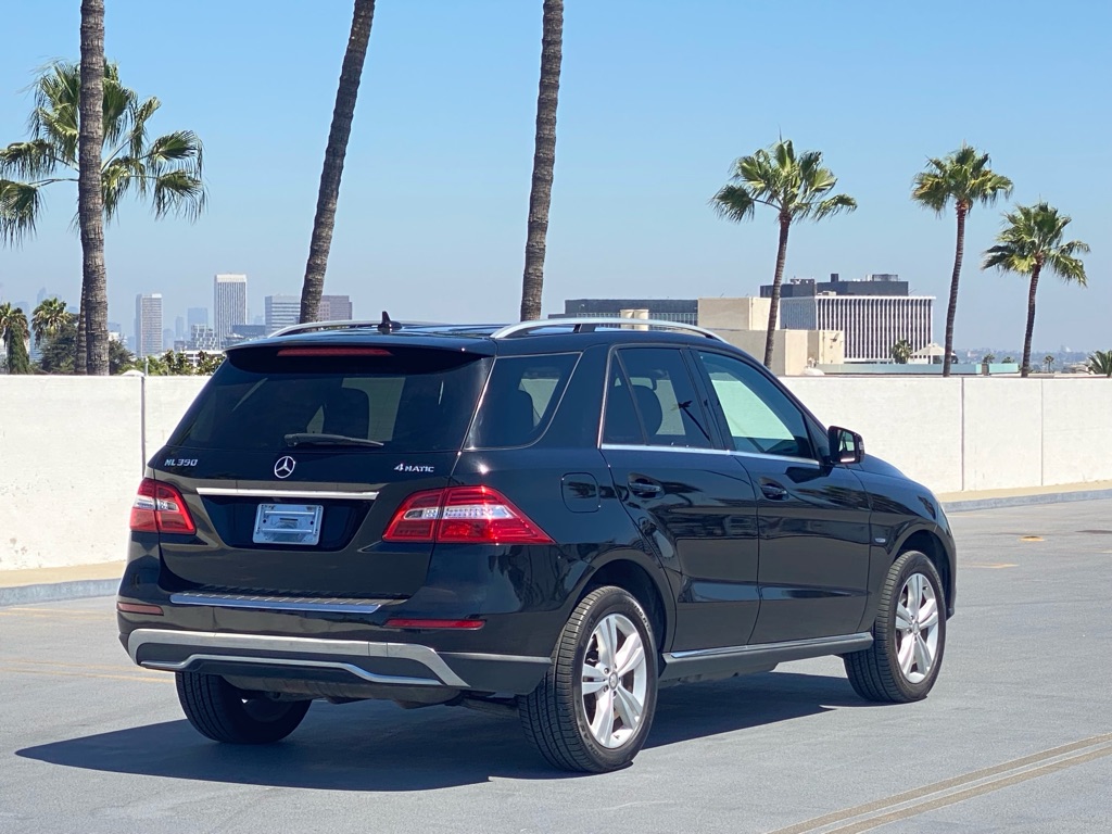 Photo 49 of this MERCEDES-BENZ ML