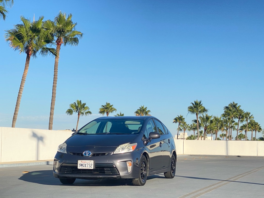 Photo 8 of this TOYOTA PRIUS