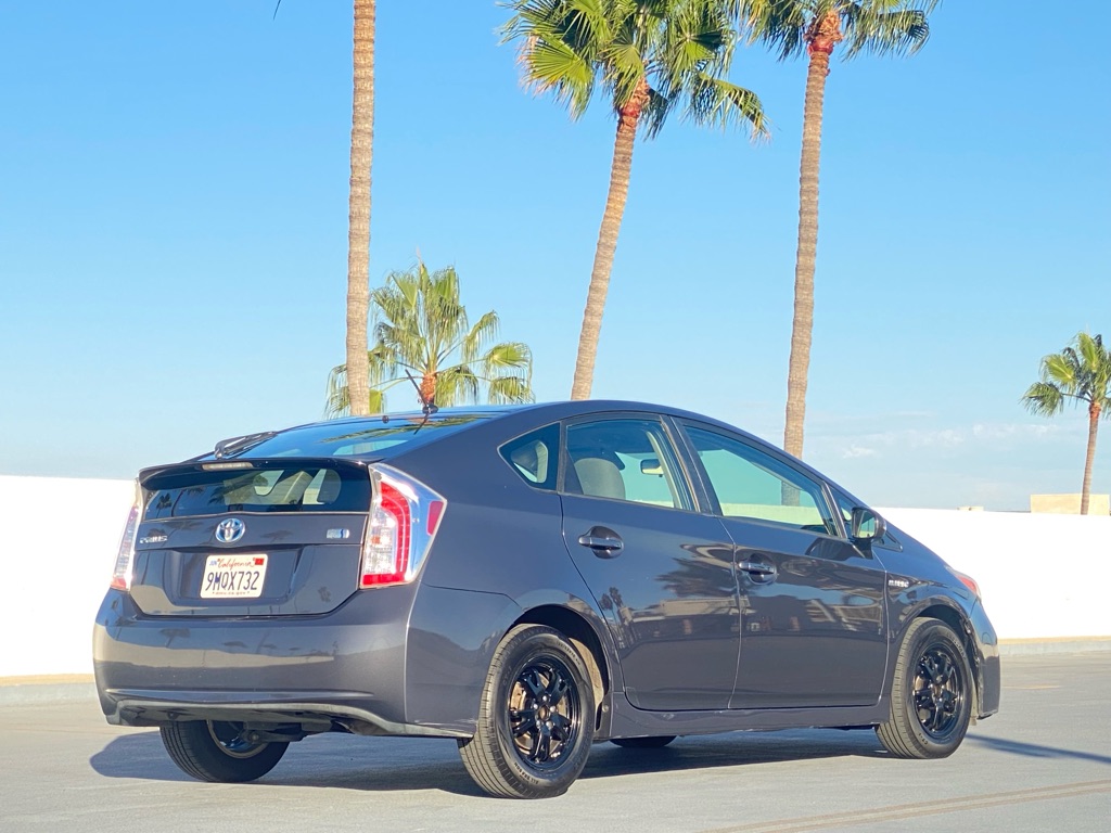 Photo 18 of this TOYOTA PRIUS