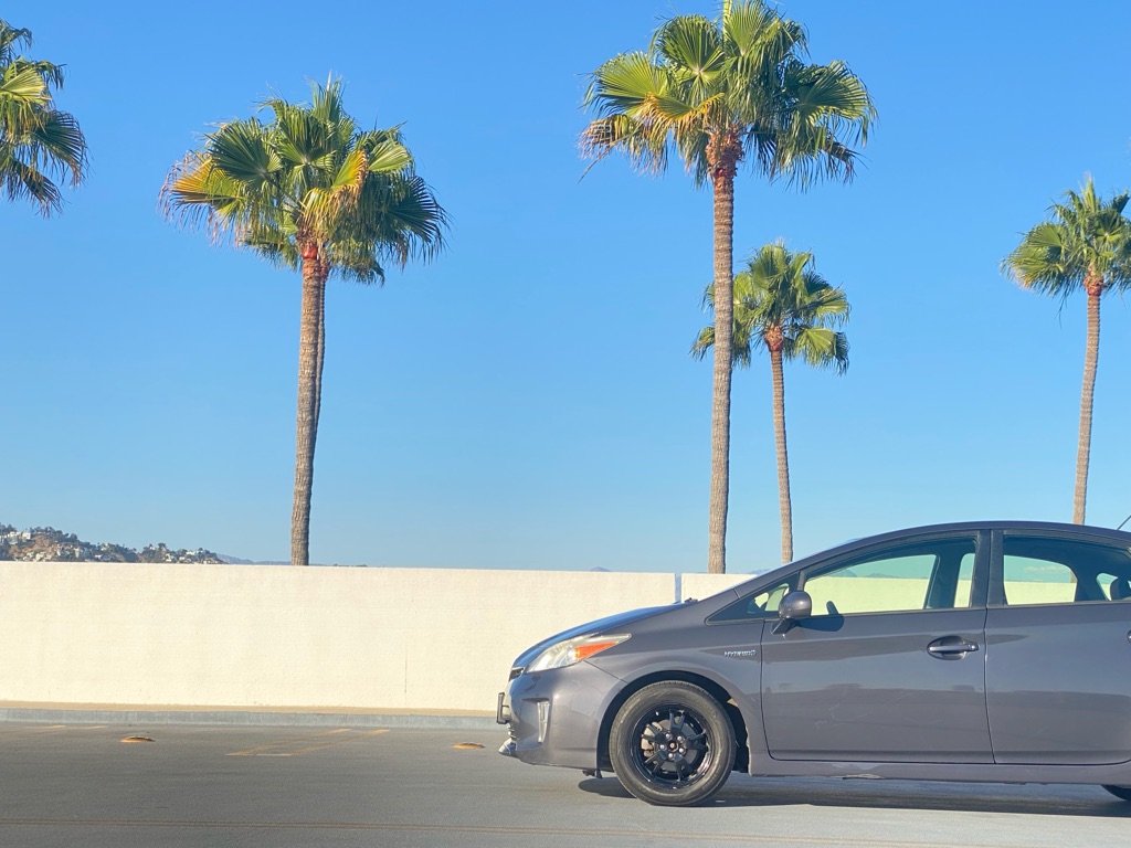 Photo 32 of this TOYOTA PRIUS