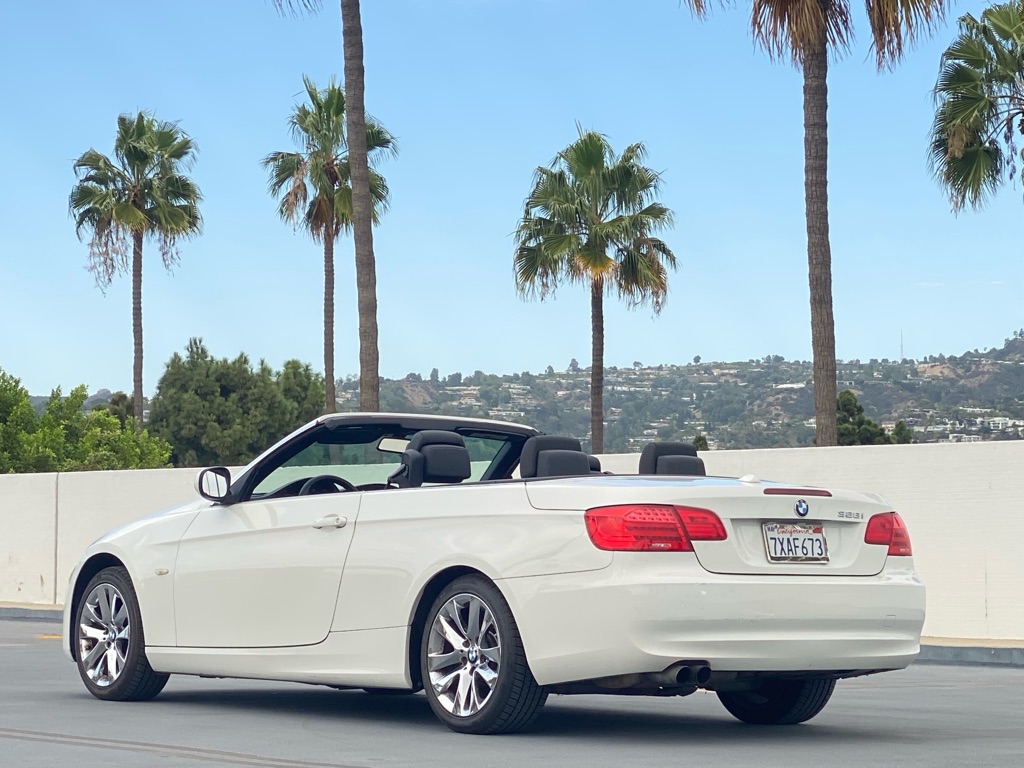 Photo 3 of this BMW 328