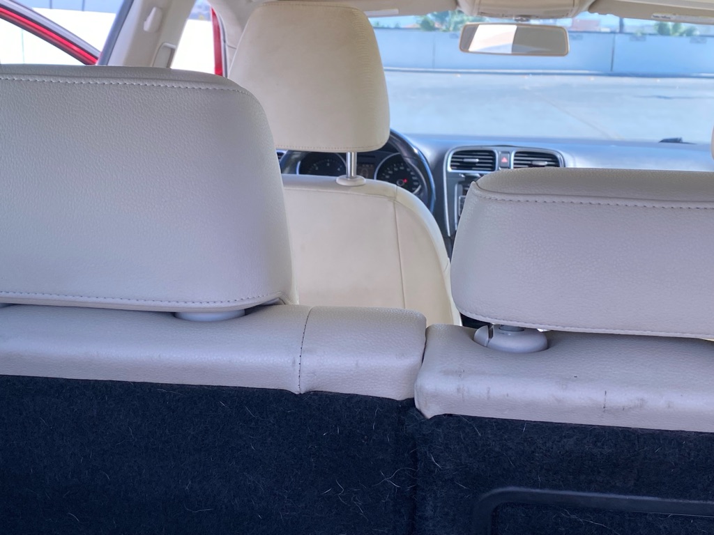 Photo 30 of this VOLKSWAGEN JETTA
