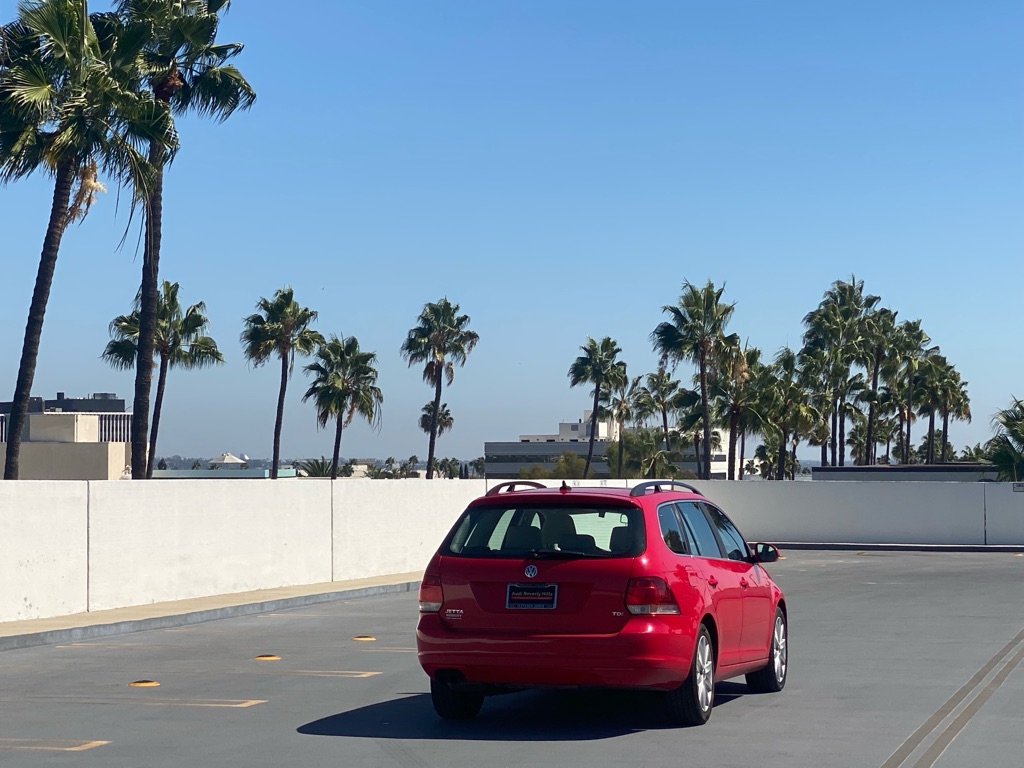 Photo 22 of this VOLKSWAGEN JETTA