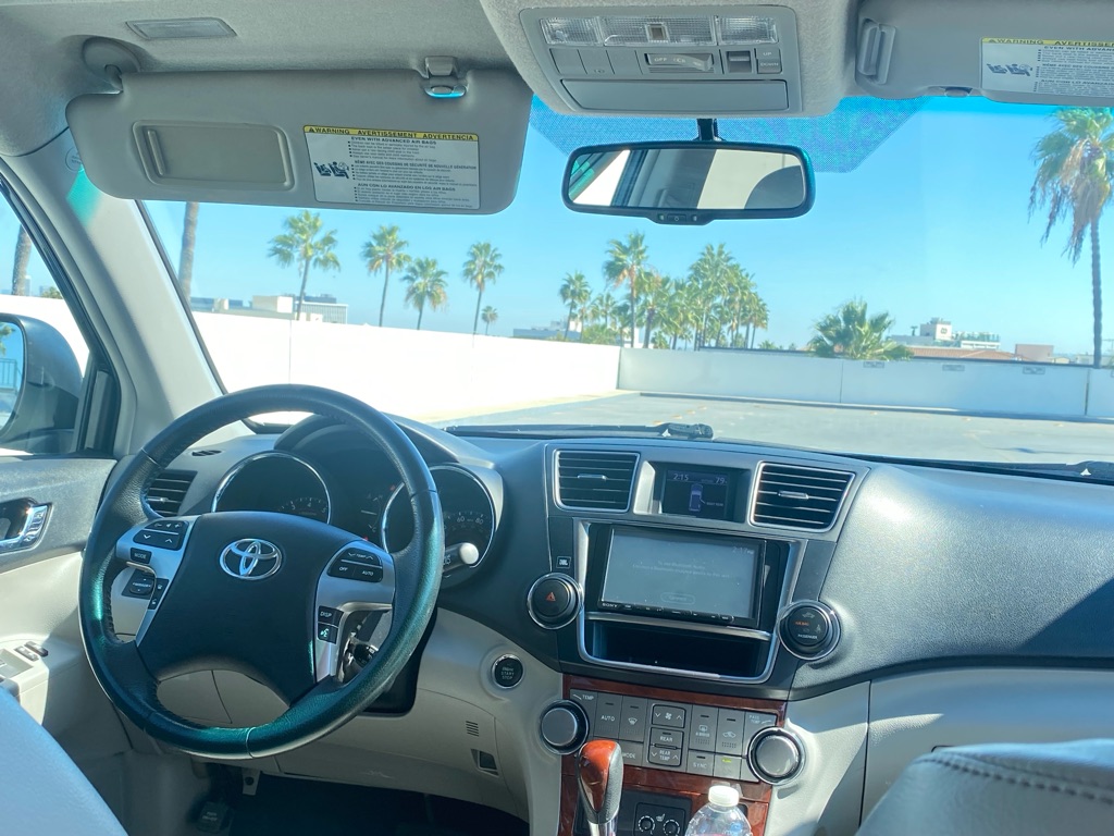 Photo 5 of this TOYOTA HIGHLANDER