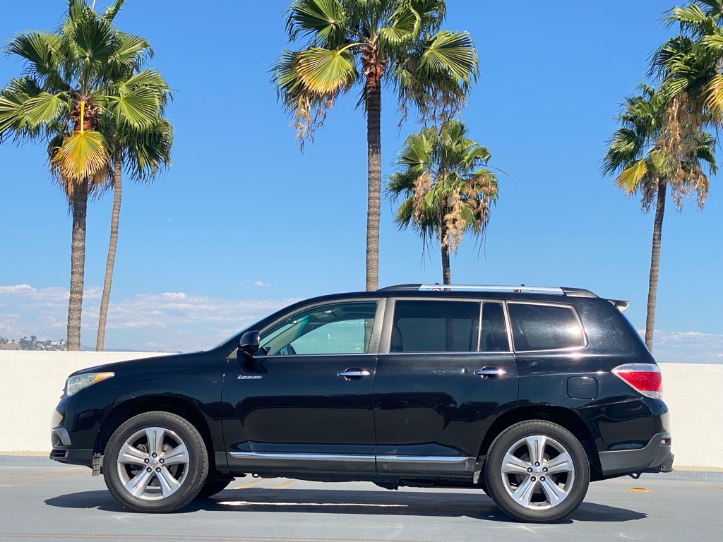 Photo 3 of this TOYOTA HIGHLANDER