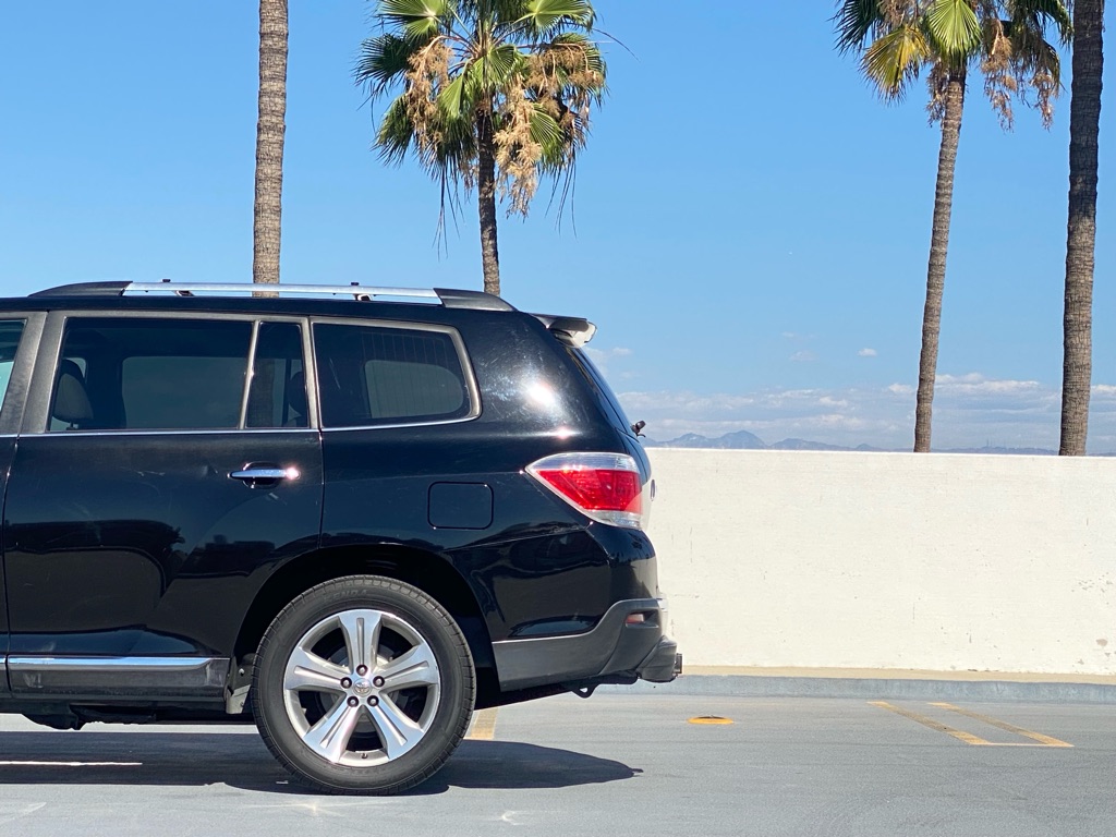 Photo 8 of this TOYOTA HIGHLANDER