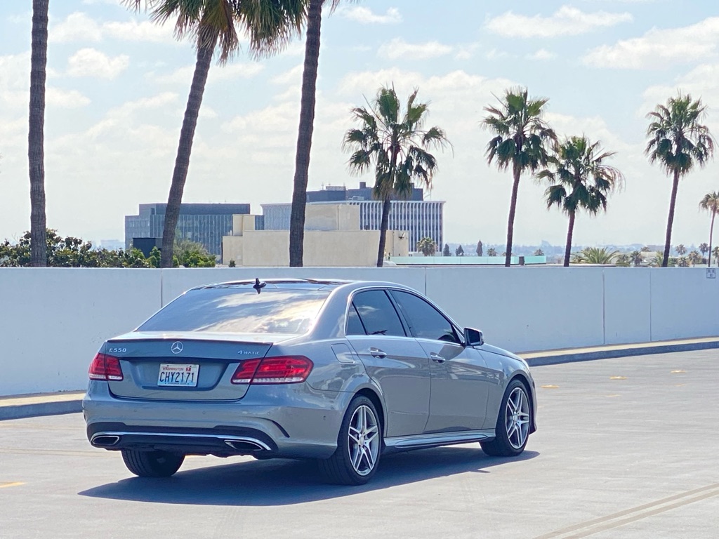 Photo 20 of this MERCEDES-BENZ E-CLASS