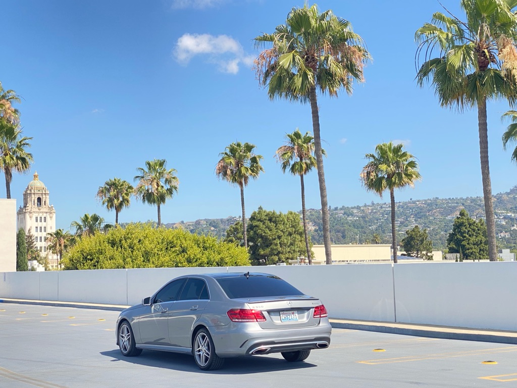 Photo 11 of this MERCEDES-BENZ E-CLASS