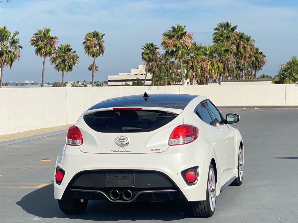 Photo 21 of this HYUNDAI VELOSTER