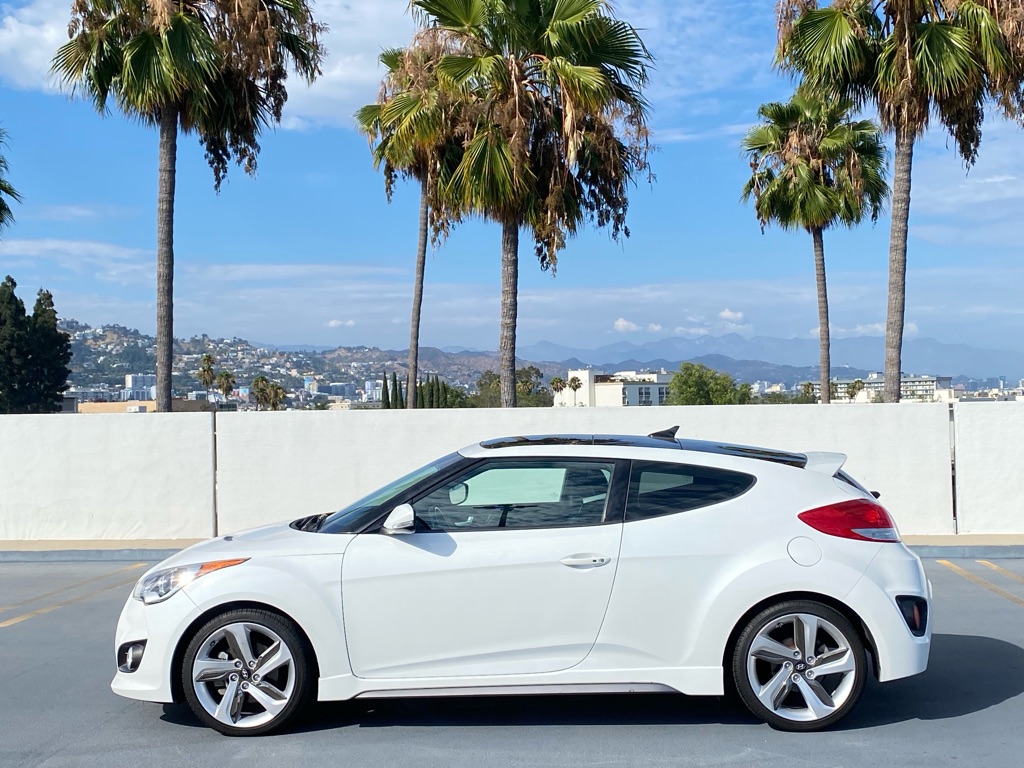 Photo 3 of this HYUNDAI VELOSTER