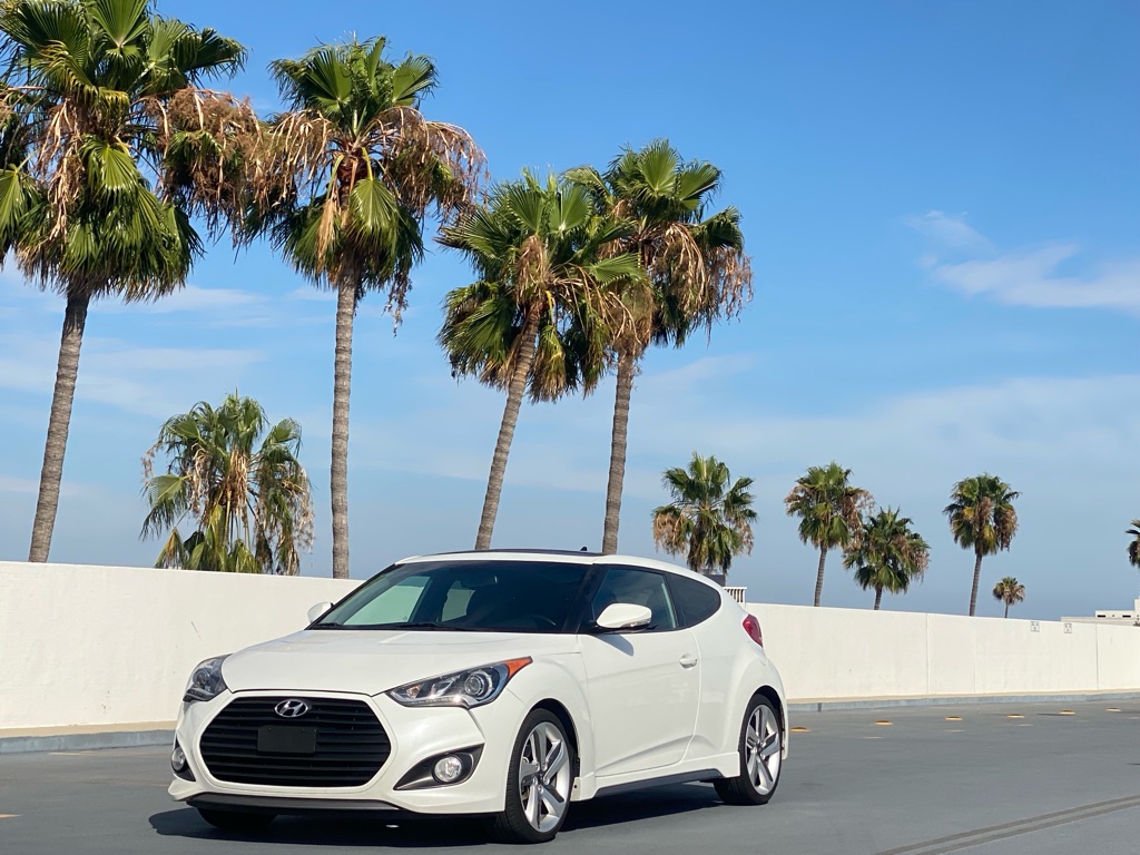 Photo 4 of this HYUNDAI VELOSTER
