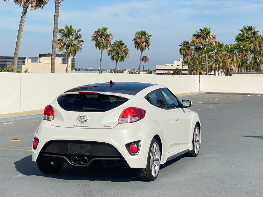 Photo 19 of this HYUNDAI VELOSTER