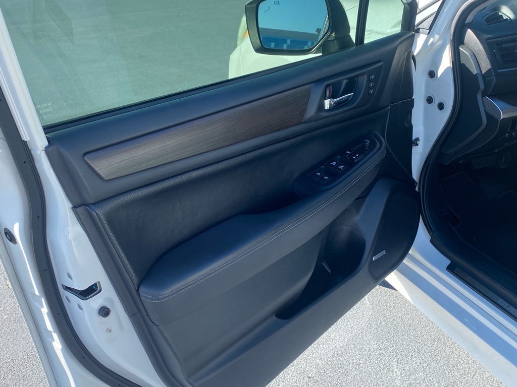 Photo 16 of this SUBARU LEGACY