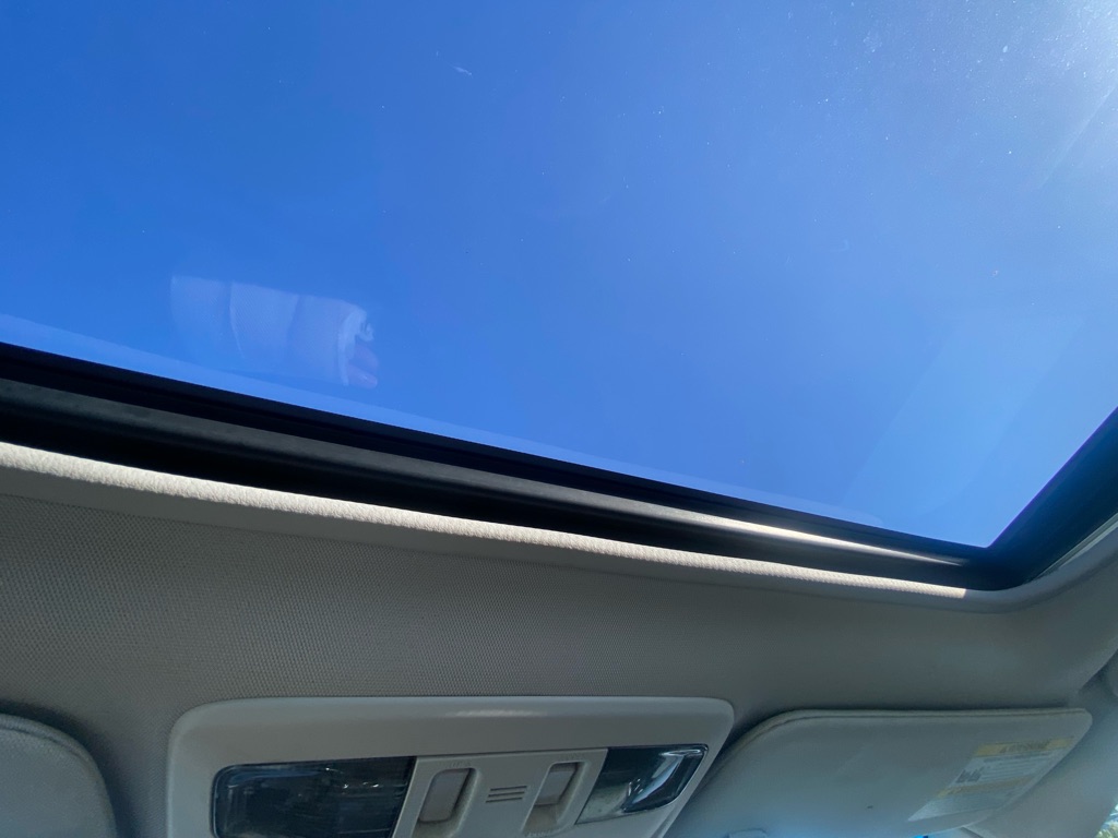Photo 27 of this SUBARU LEGACY