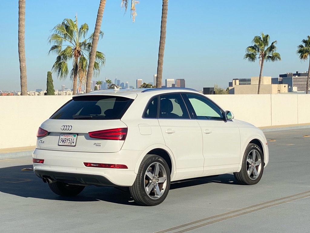 Photo 12 of this AUDI Q3