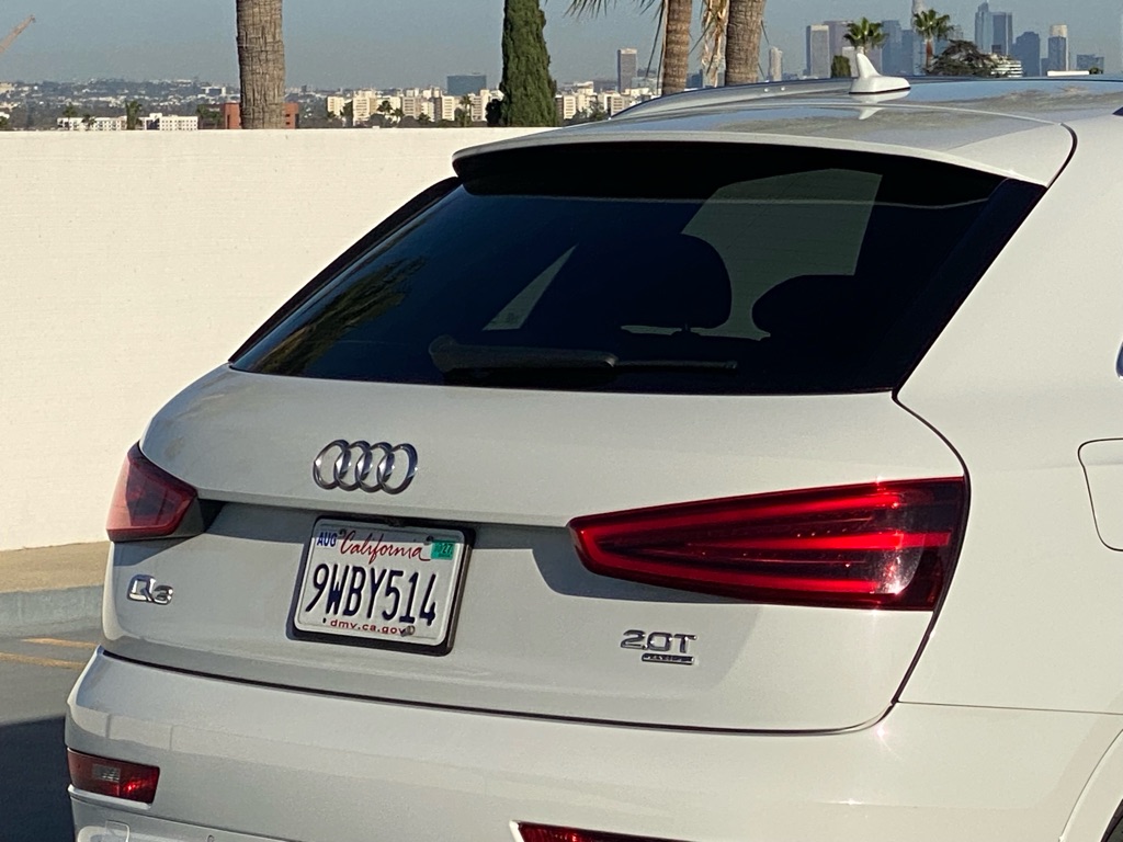 Photo 16 of this AUDI Q3