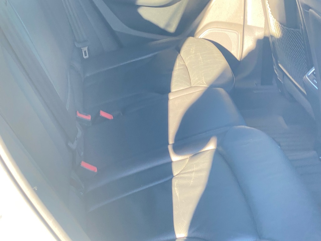 Photo 19 of this AUDI Q3