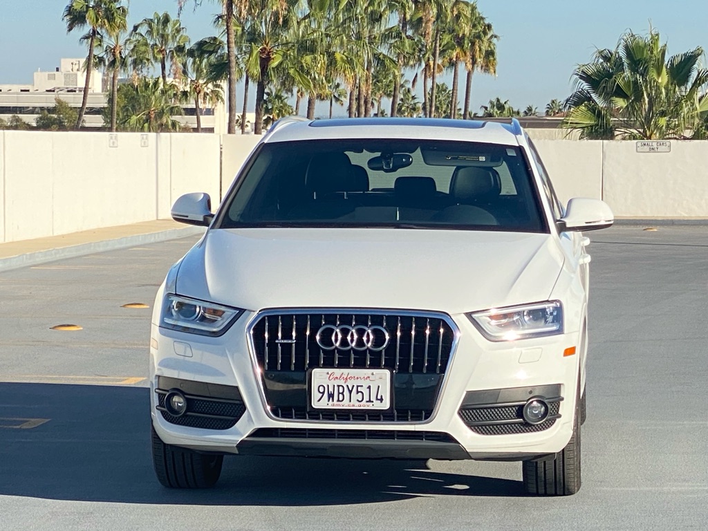 Photo 10 of this AUDI Q3