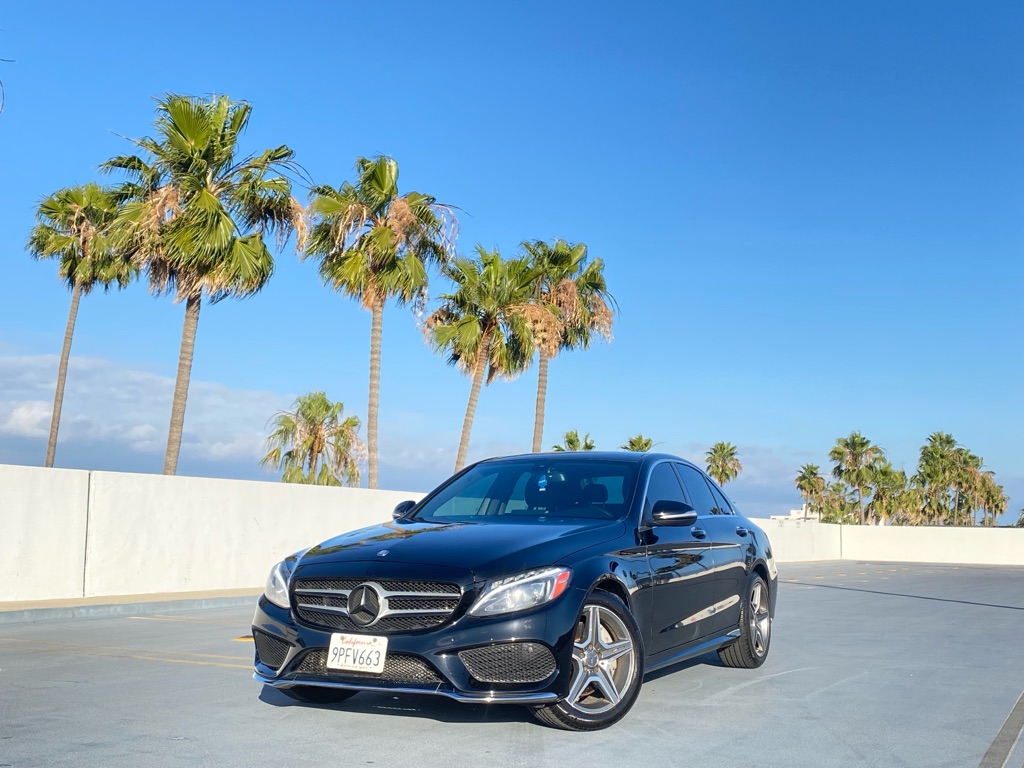 Photo 8 of this MERCEDES-BENZ C-CLASS