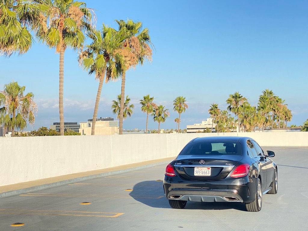 Photo 21 of this MERCEDES-BENZ C-CLASS