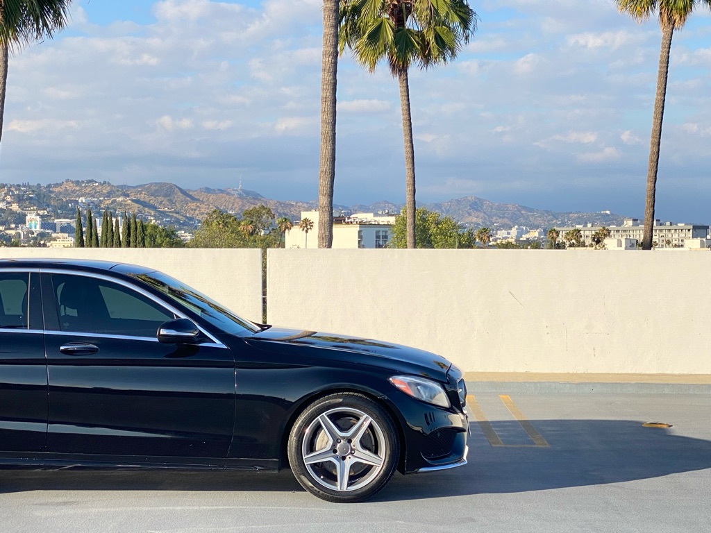 Photo 19 of this MERCEDES-BENZ C-CLASS