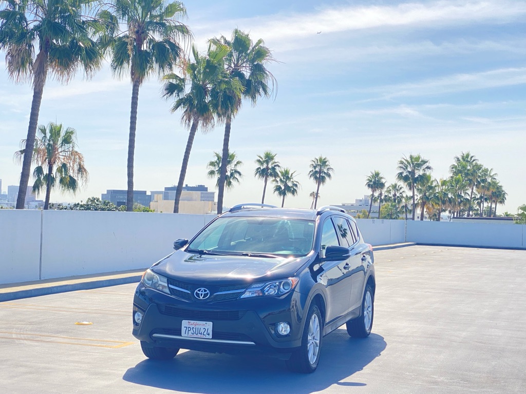 Photo 7 of this TOYOTA RAV4