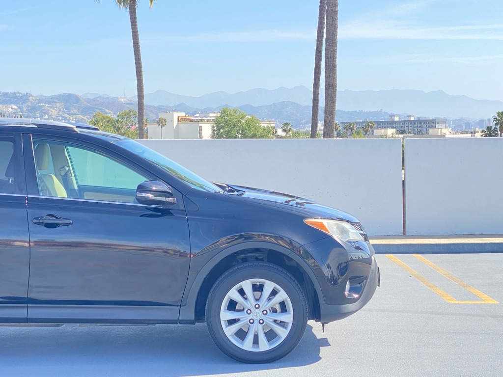 Photo 22 of this TOYOTA RAV4