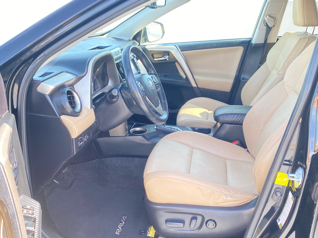 Photo 18 of this TOYOTA RAV4